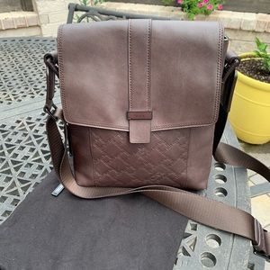 TUMI ||  Brown Leather Crossbody Messenger Travel Bag